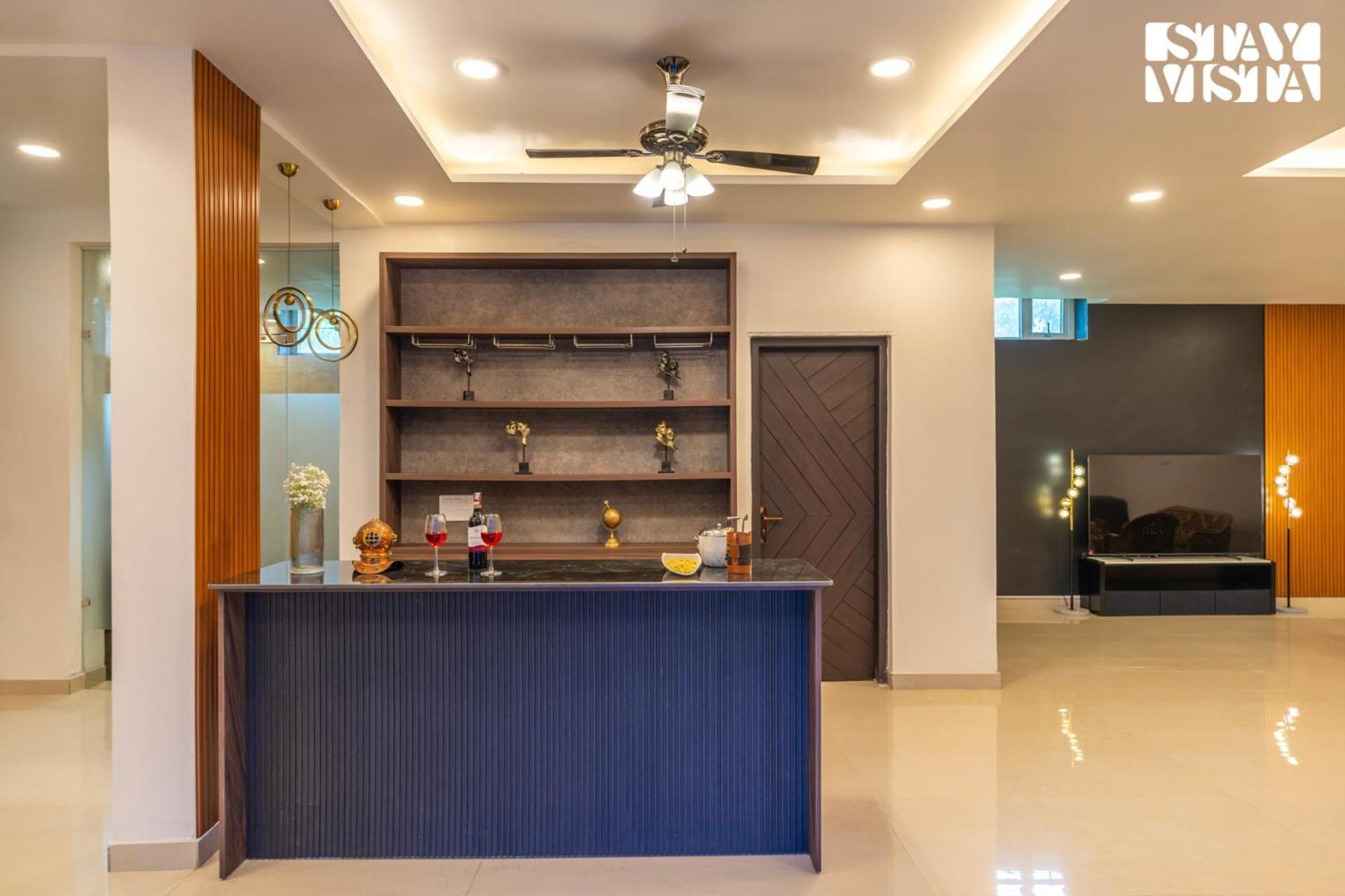 Stayvista At Wandering Vines Indoor Pool 4Bhk Luxury Villa In Delhi Sohna Buitenkant foto