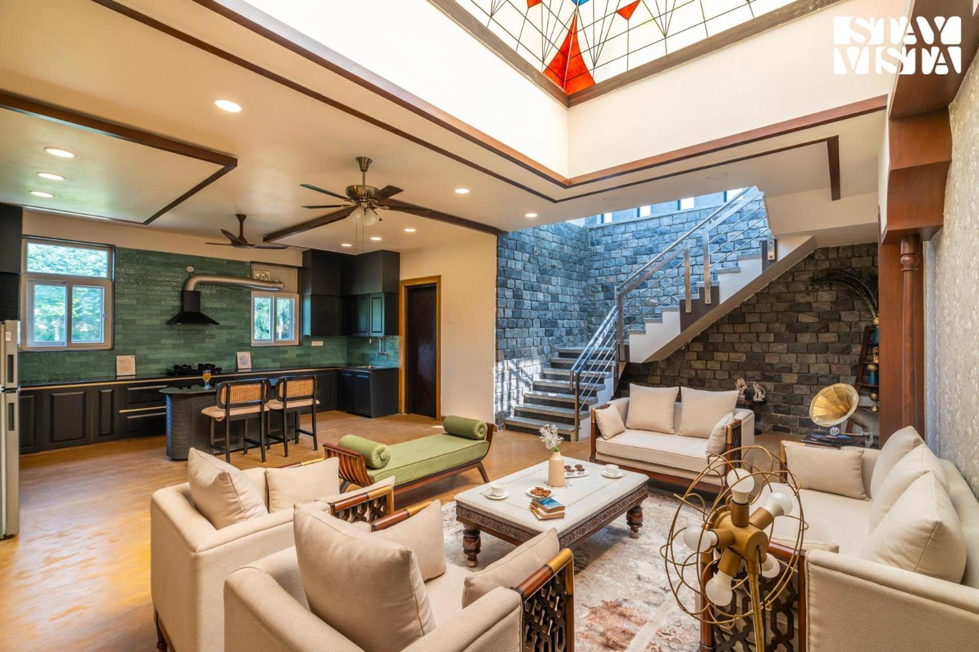 Stayvista At Wandering Vines Indoor Pool 4Bhk Luxury Villa In Delhi Sohna Buitenkant foto