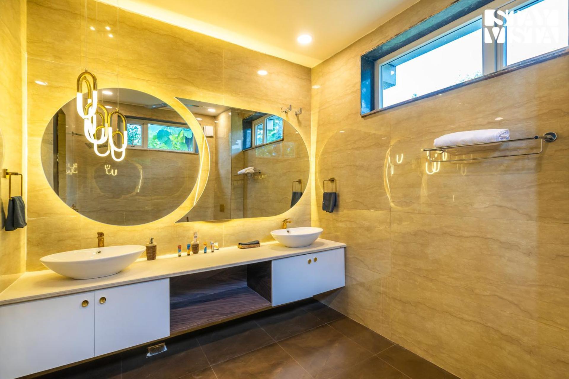 Stayvista At Wandering Vines Indoor Pool 4Bhk Luxury Villa In Delhi Sohna Buitenkant foto