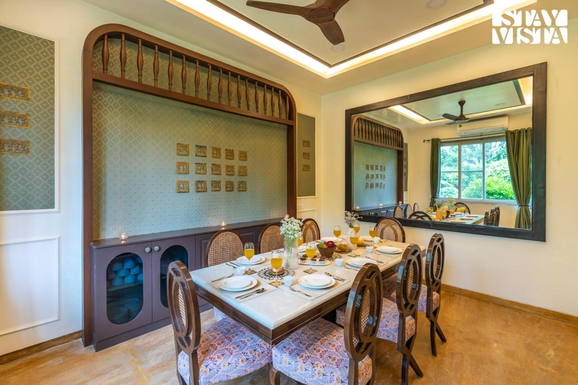 Stayvista At Wandering Vines Indoor Pool 4Bhk Luxury Villa In Delhi Sohna Buitenkant foto